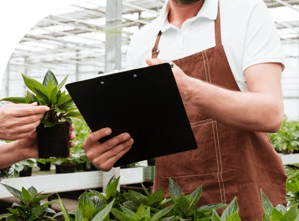 Bénéficiez de nos services de négoce
                    dès aujourd'hui et améliorez la qualité
                    de vos exploitations agricoles